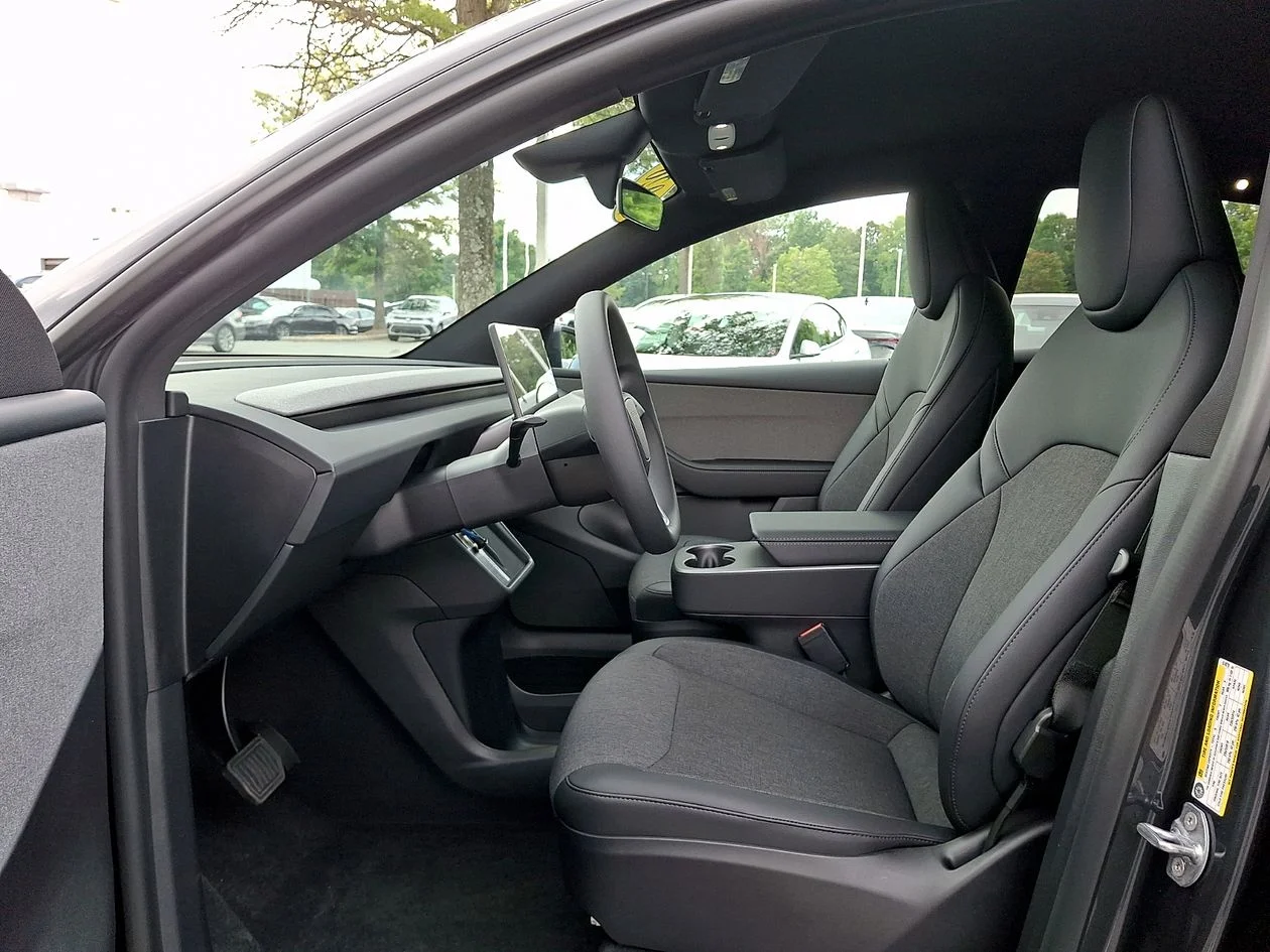 Used 2026  Tesla  image 13