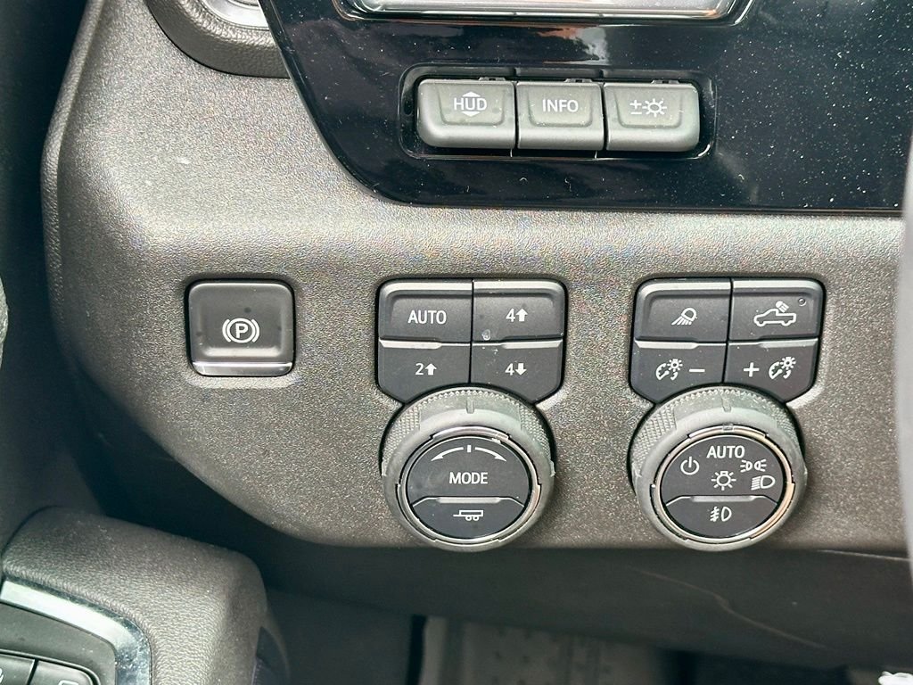 Used 2025 Black Chevrolet High Country image 40