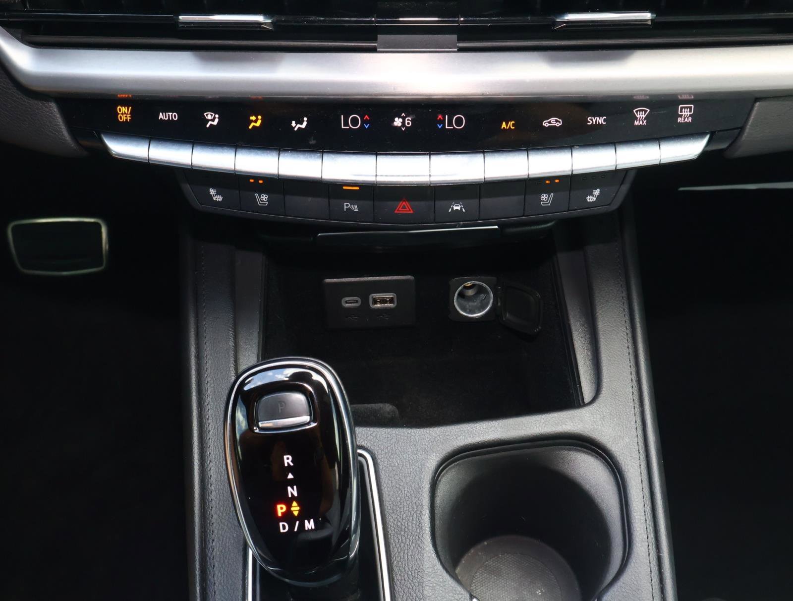 Used 2024 Crystal White Tricoat Cadillac Sport image 31