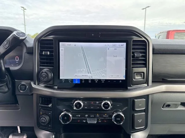 New 2026 Carbonized Gray Metallic Ford XLT image 23