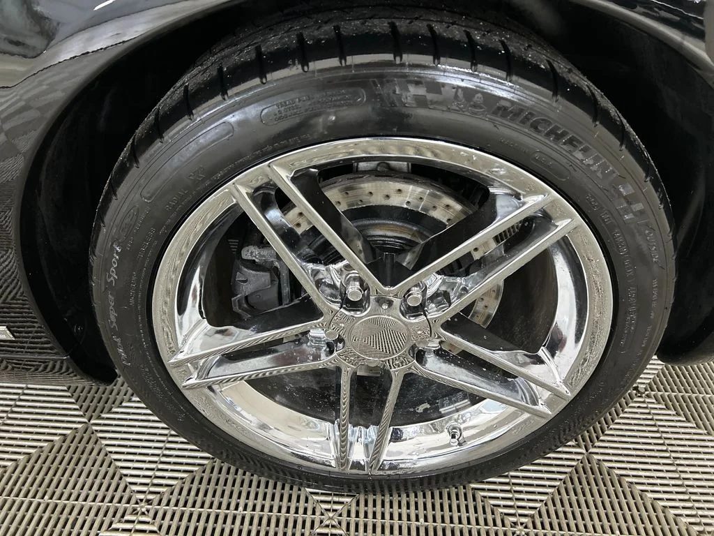 Used 2008 Black Chevrolet Base image 11