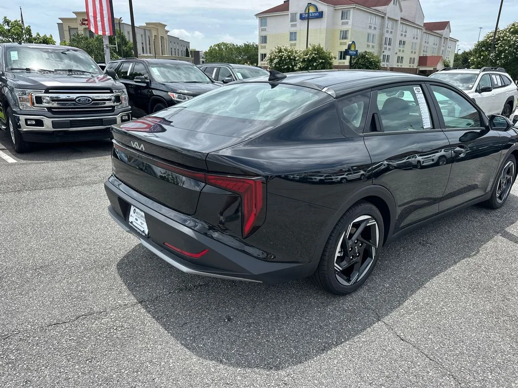 New 2026 Black Kia EX image 7
