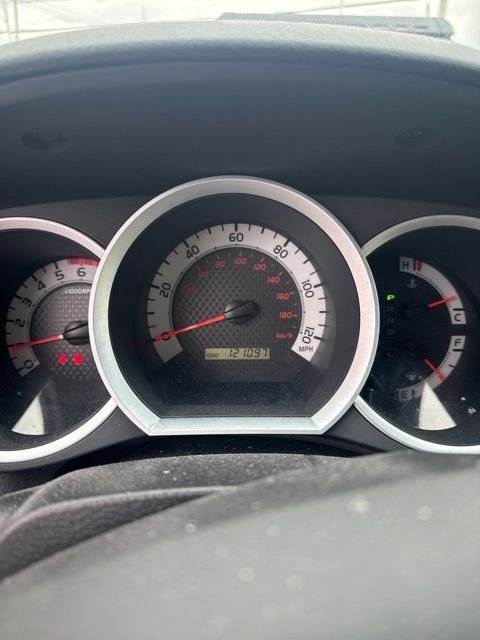 Used 2014 Green Toyota Base image 3