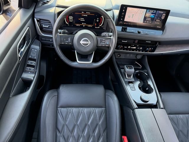 Used 2024 Blue Nissan Platinum image 13