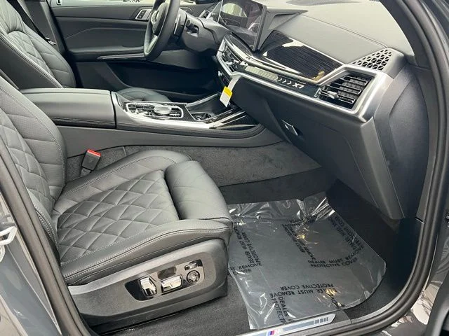 New 2026 Dravit Grey Metallic BMW xDrive40i image 28
