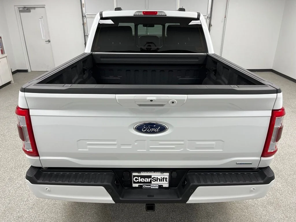 Used 2023 White Ford Lariat image 9