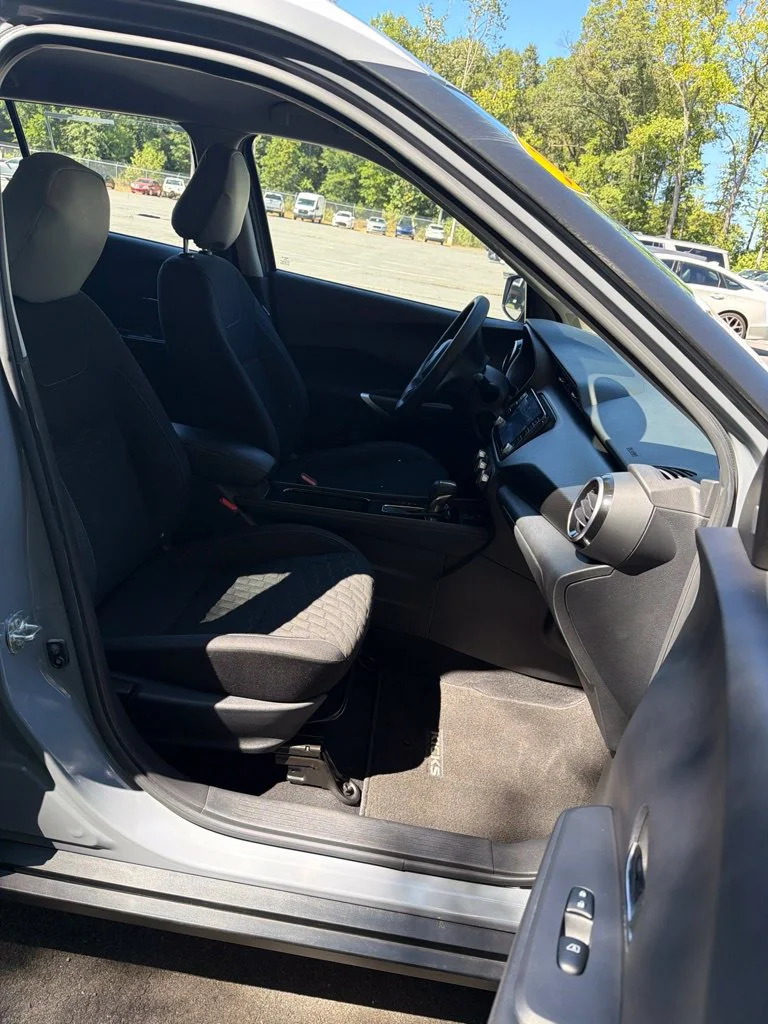 Used 2023 Gray Nissan SV image 6