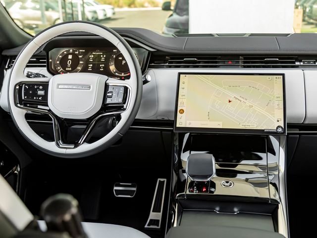 New 2026 Santorini Black Land Rover Dynamic SE image 21