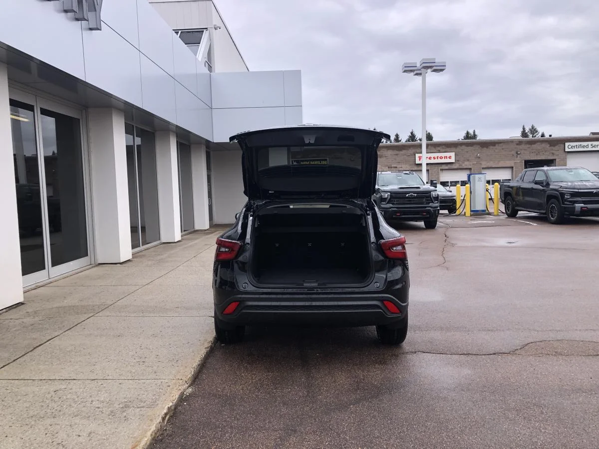 New 2026 Black Chevrolet Fwd 4dr Lt image 7
