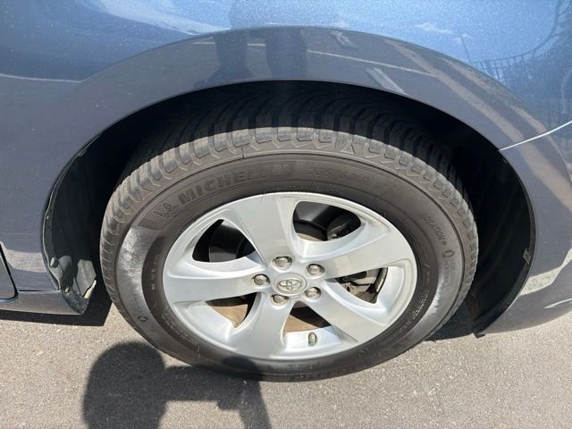 Used 2017 Shoreline Mist Toyota LE image 24
