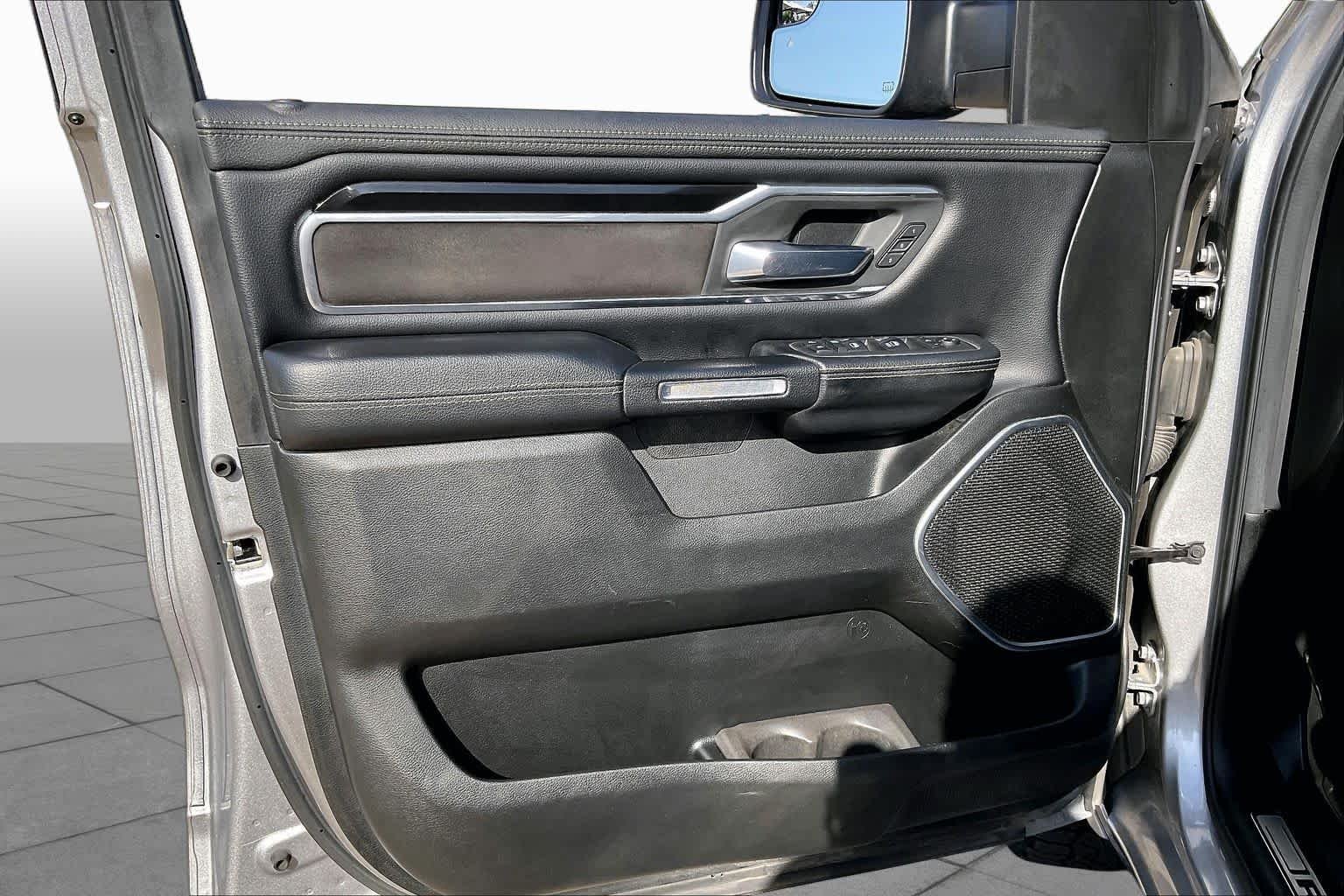 Used 2021 Billet Silver Metallic Clearcoat Ram Laramie image 21