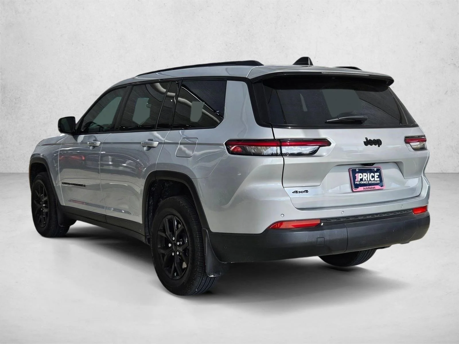 Used 2025 Silver Zynith Jeep Altitude X image 7