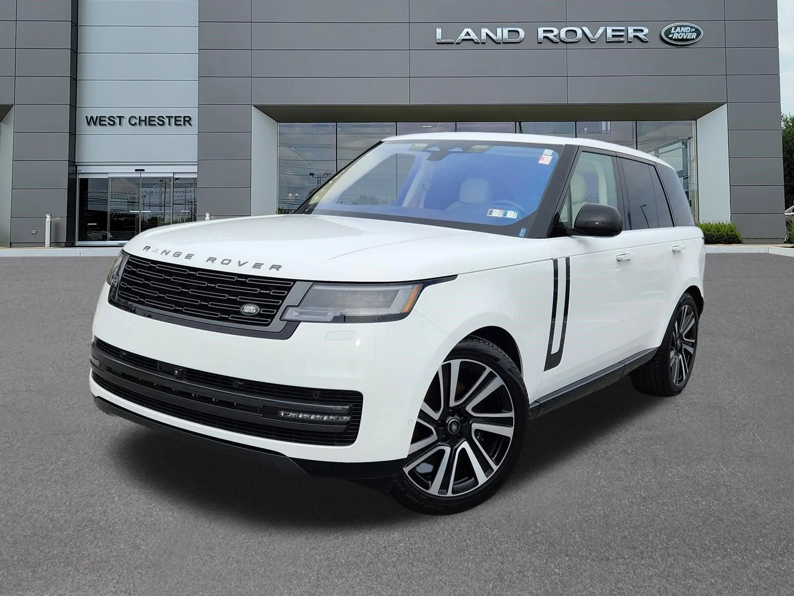 2023 Land Rover Range Rover 3.0 SE SWB's photo