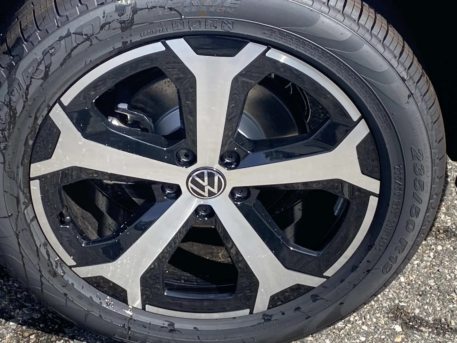New 2026 Pure White Volkswagen SE 4MOTION image 6