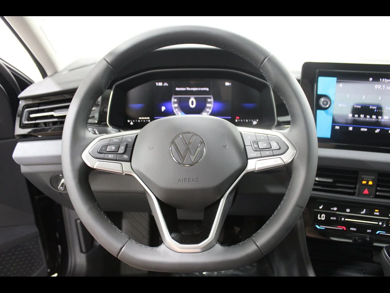 New 2026 Deep Black Pearl Volkswagen 1.5T SE image 9