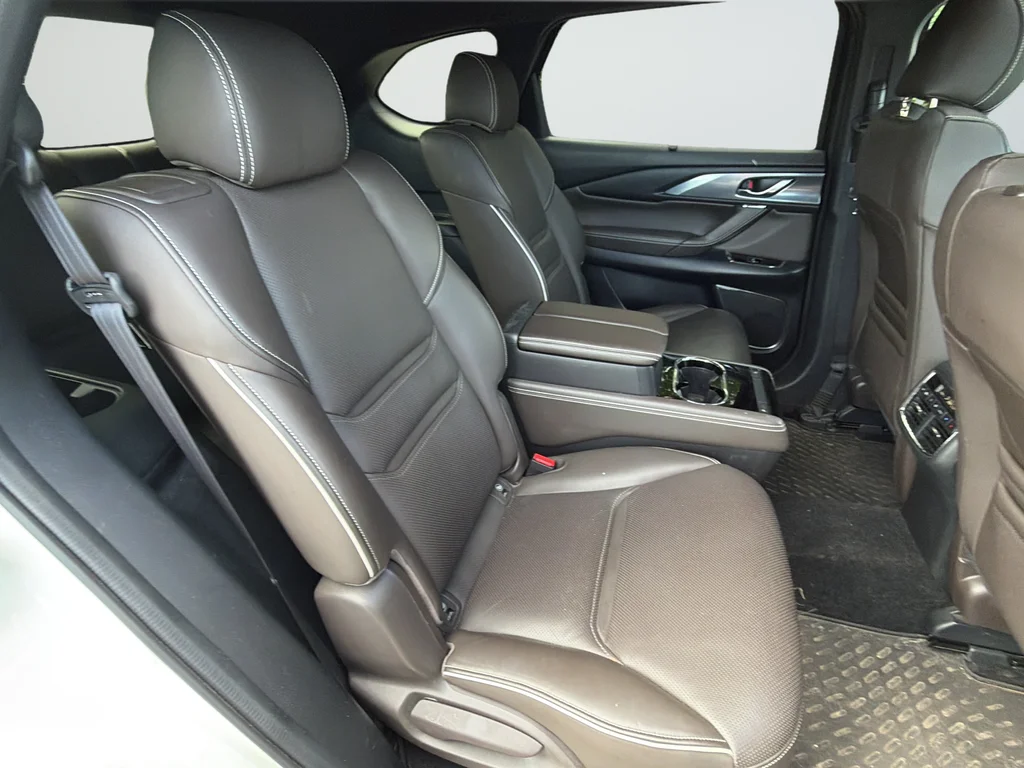 Used 2020 White Mazda Signature image 26