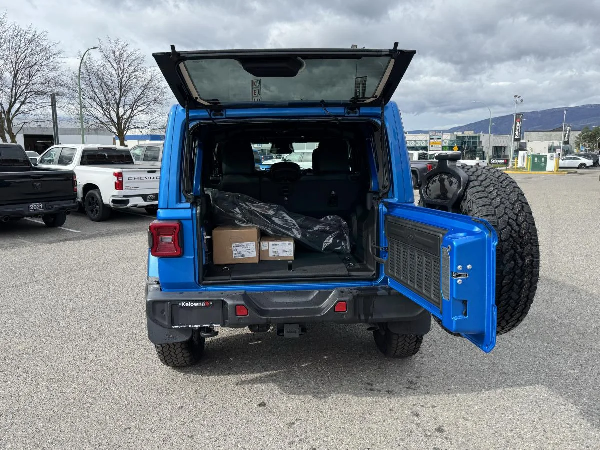 New 2026 Blue Jeep Sahara 4 Door 4x4 image 7