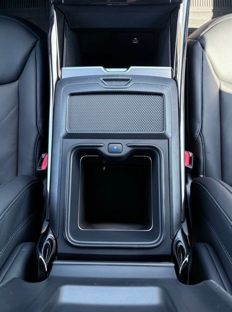 New 2026 Ostuni Pearl White Land Rover Dynamic SE image 29