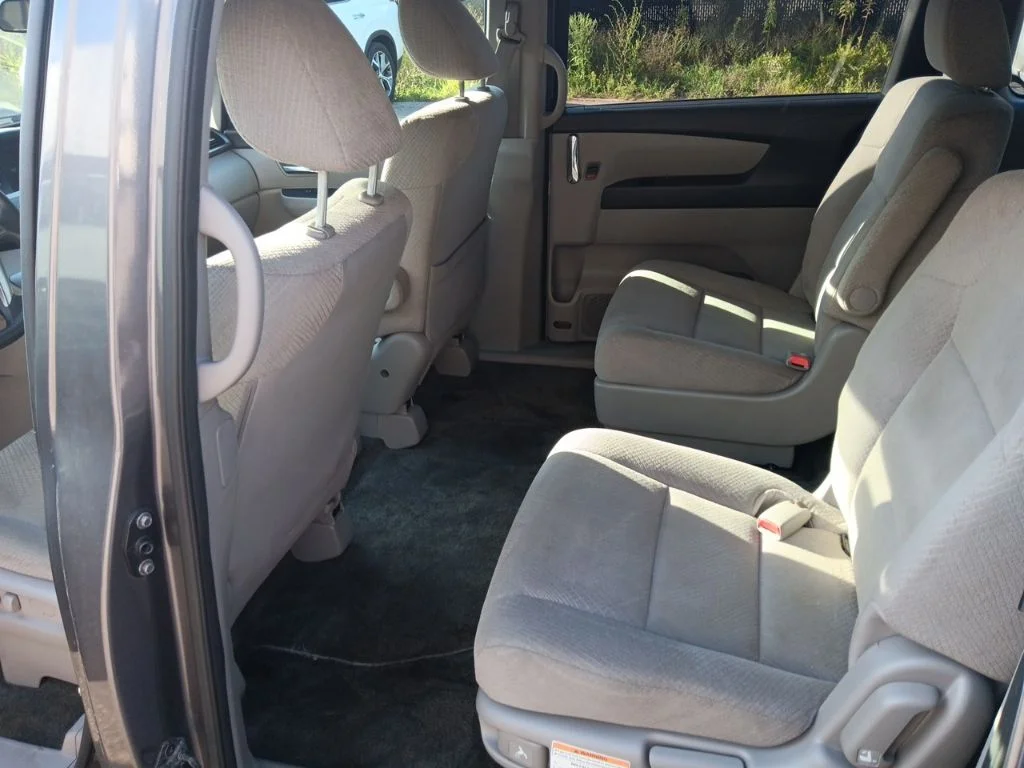 Used 2016 Modern Steel Metallic Honda LX image 26