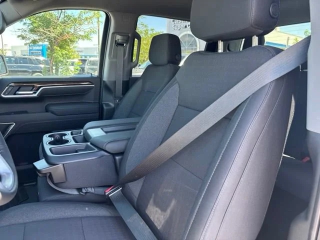 New 2026 Summit White GMC SLE image 13