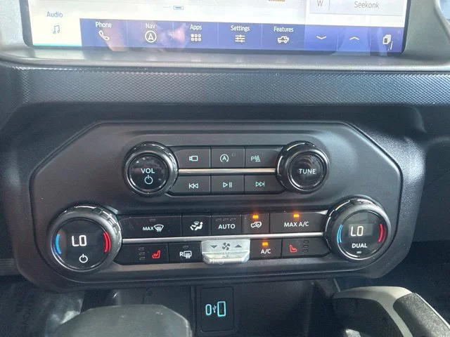Used 2023 Blue Ford Outer Banks image 21