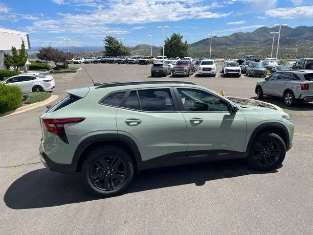 Used 2025 Cacti Green Chevrolet ACTIV image 7