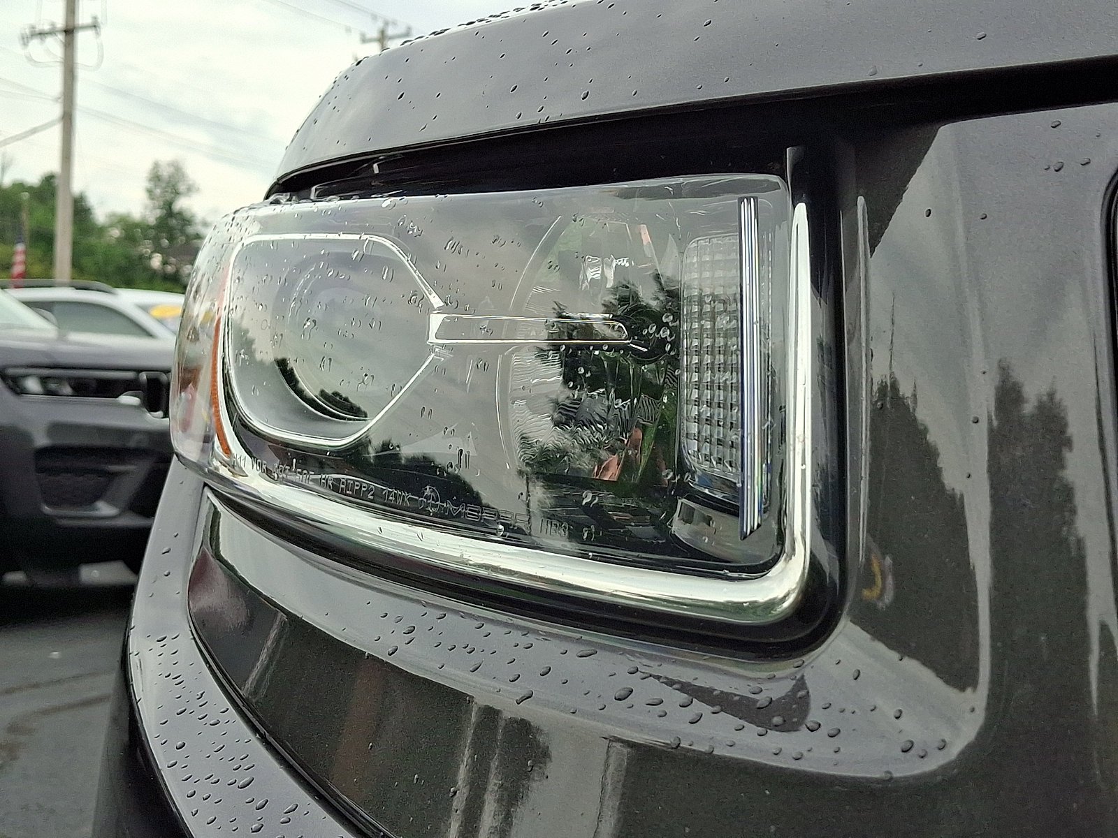 Used 2015 Granite Crystal Metallic Clearcoat Jeep Limited image 9