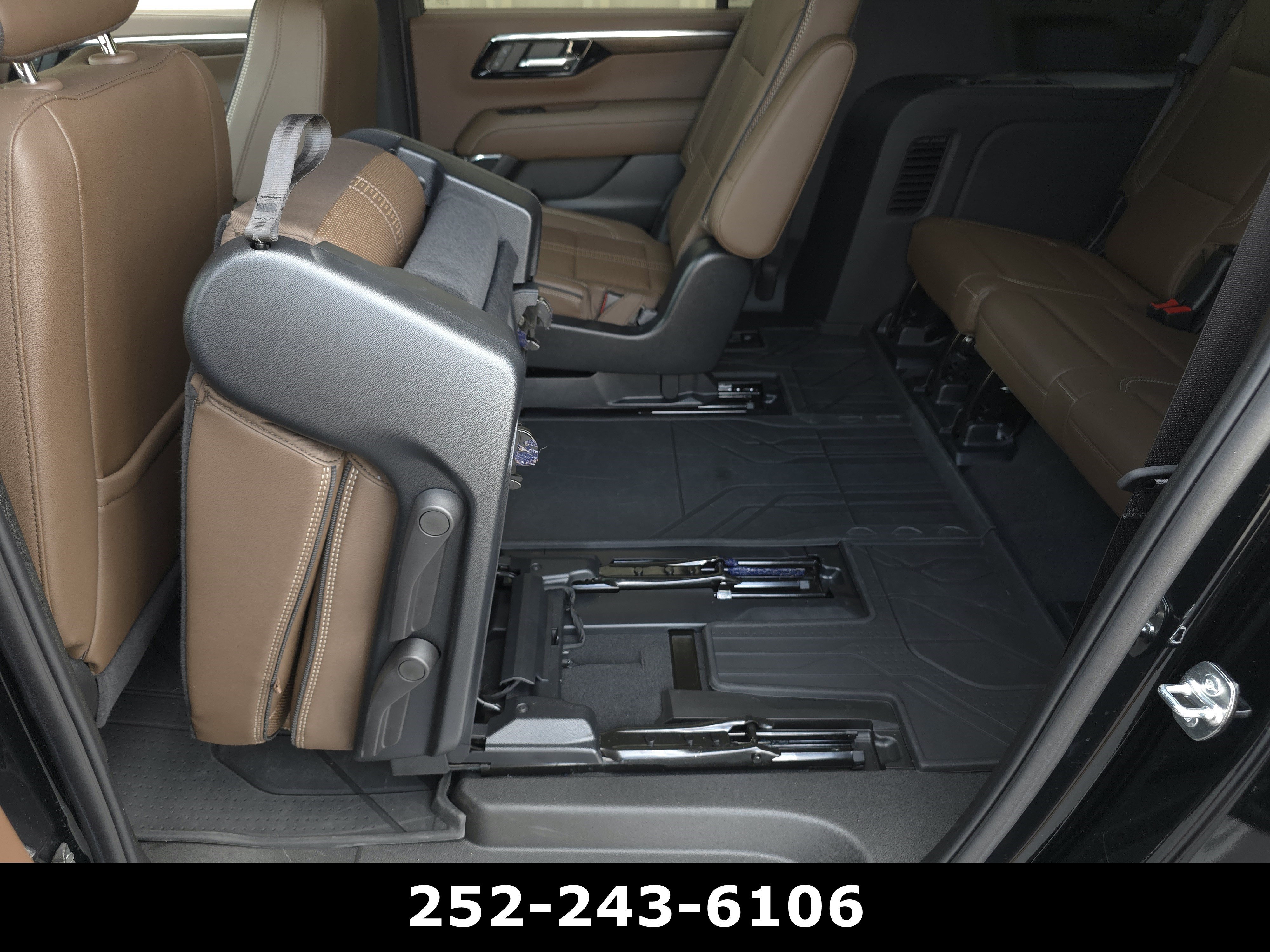 Used 2025 Black Chevrolet High Country image 34