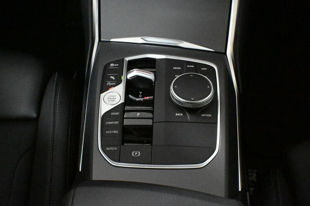 2025 BMW 2 Series 230i - Photo 25