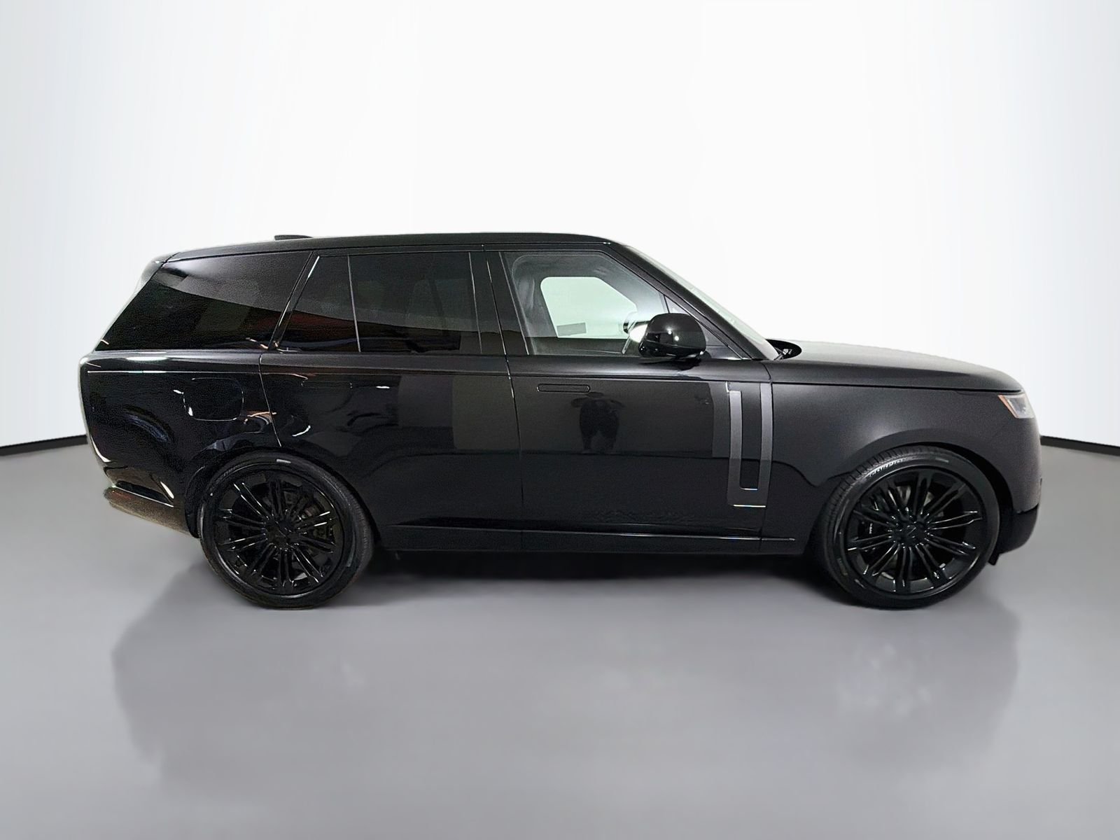 New 2026 Santorini Black Land Rover SE image 6
