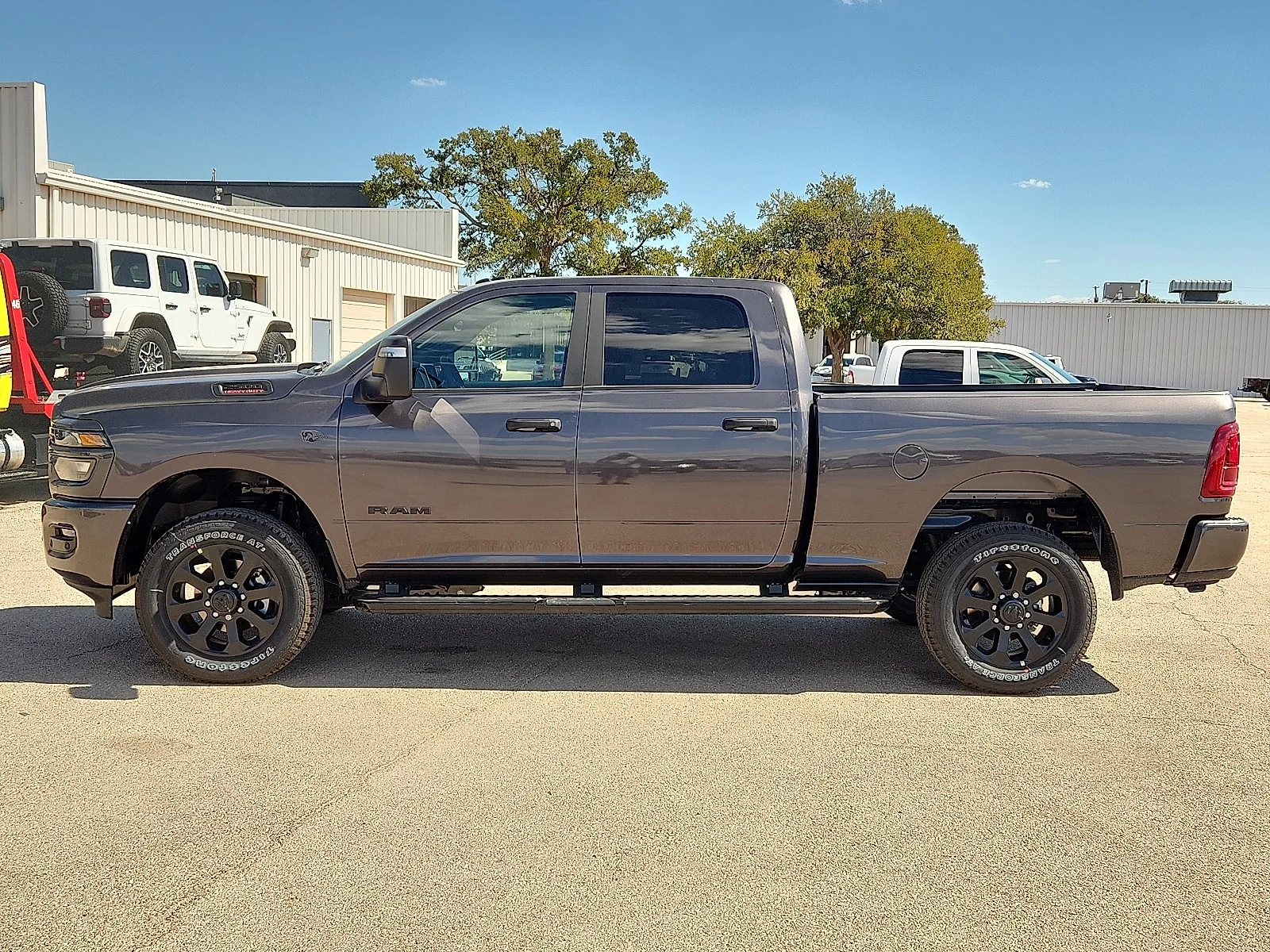 New 2027 Granite Crystal Metallic Clear-Coat  Paint Ram LONE STAR CREW CAB 4X4 6