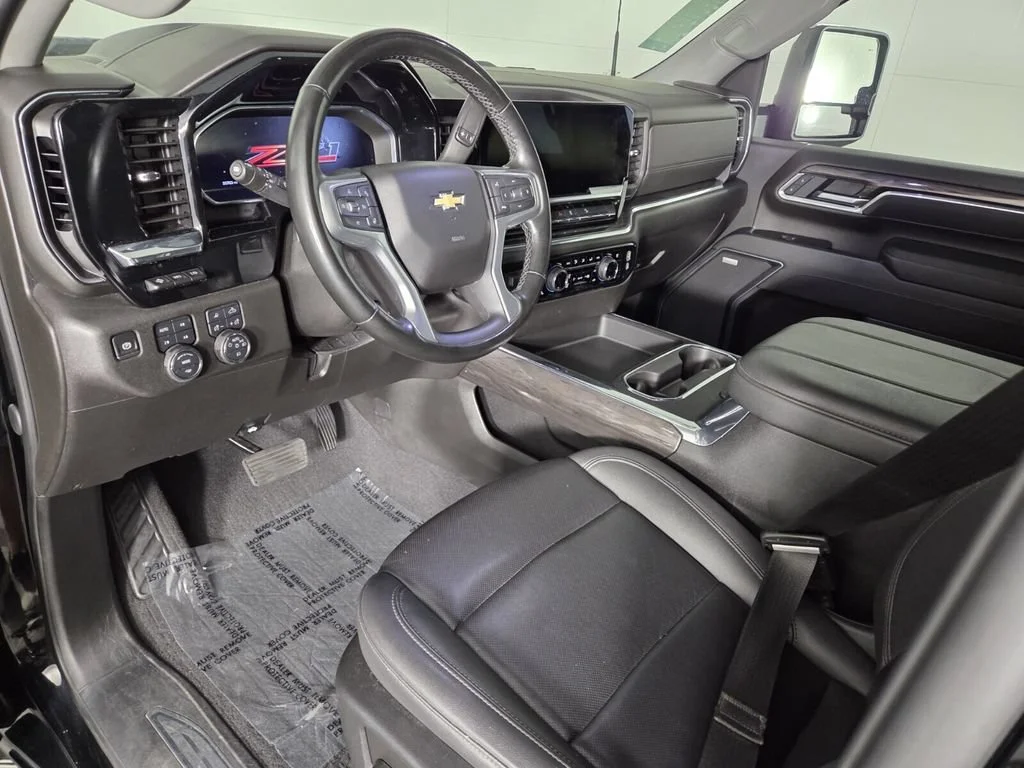Used 2025 Black Chevrolet LTZ image 15