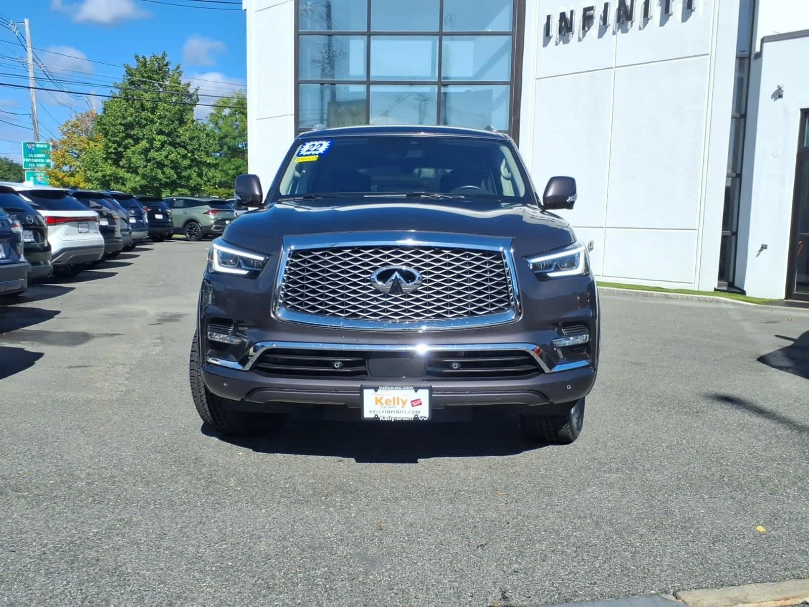 Certified Used 2022 Anthracite Gray INFINITI LUXE image 2