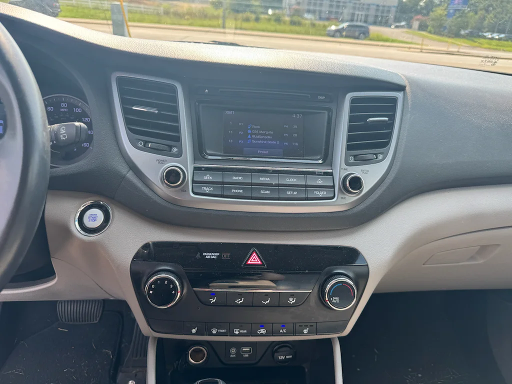 Used 2017 Molten Silver Hyundai Sport image 4