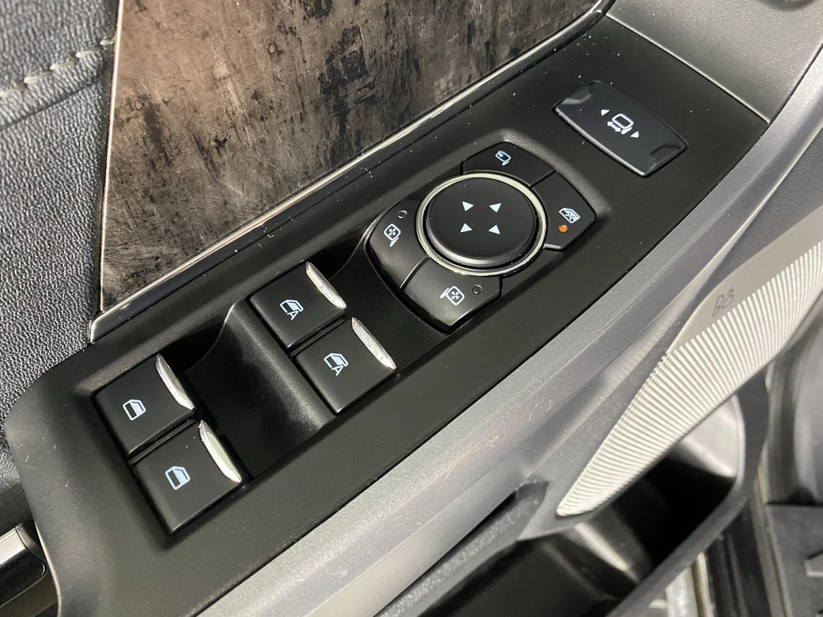 Used 2024 Agate Black Ford LARIAT image 18