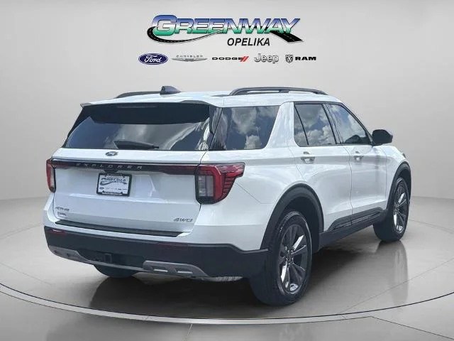 New 2026 Star White Metallic Tri-Coat Ford Active image 7