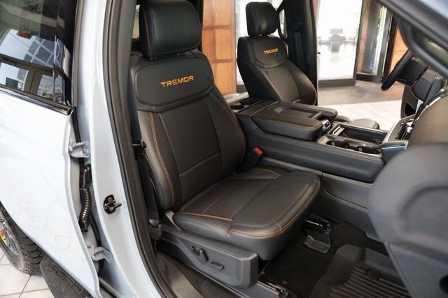 New 2025 Glacier Gray Metallic Tri-Coat Ford TREMOR® image 47
