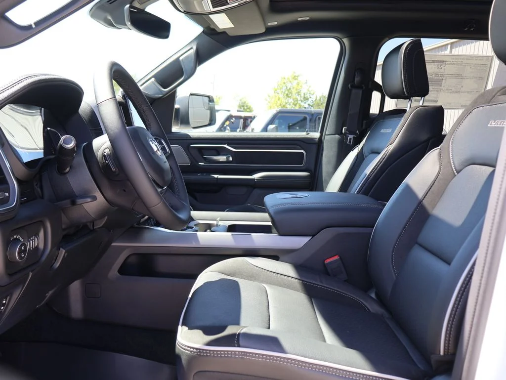 New 2026 Bright White Clear-Coat Exterior Paint RAM Laramie image 21