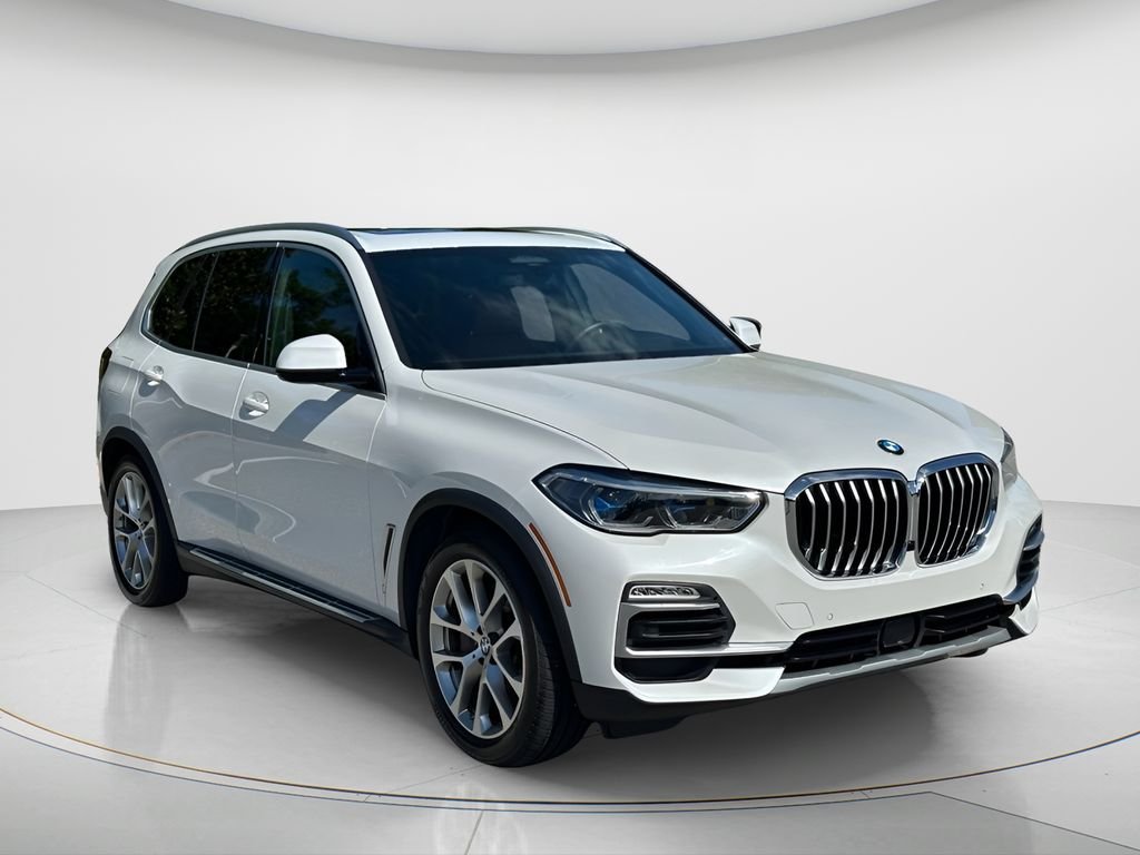 Used 2021 White BMW xDrive45e image 3