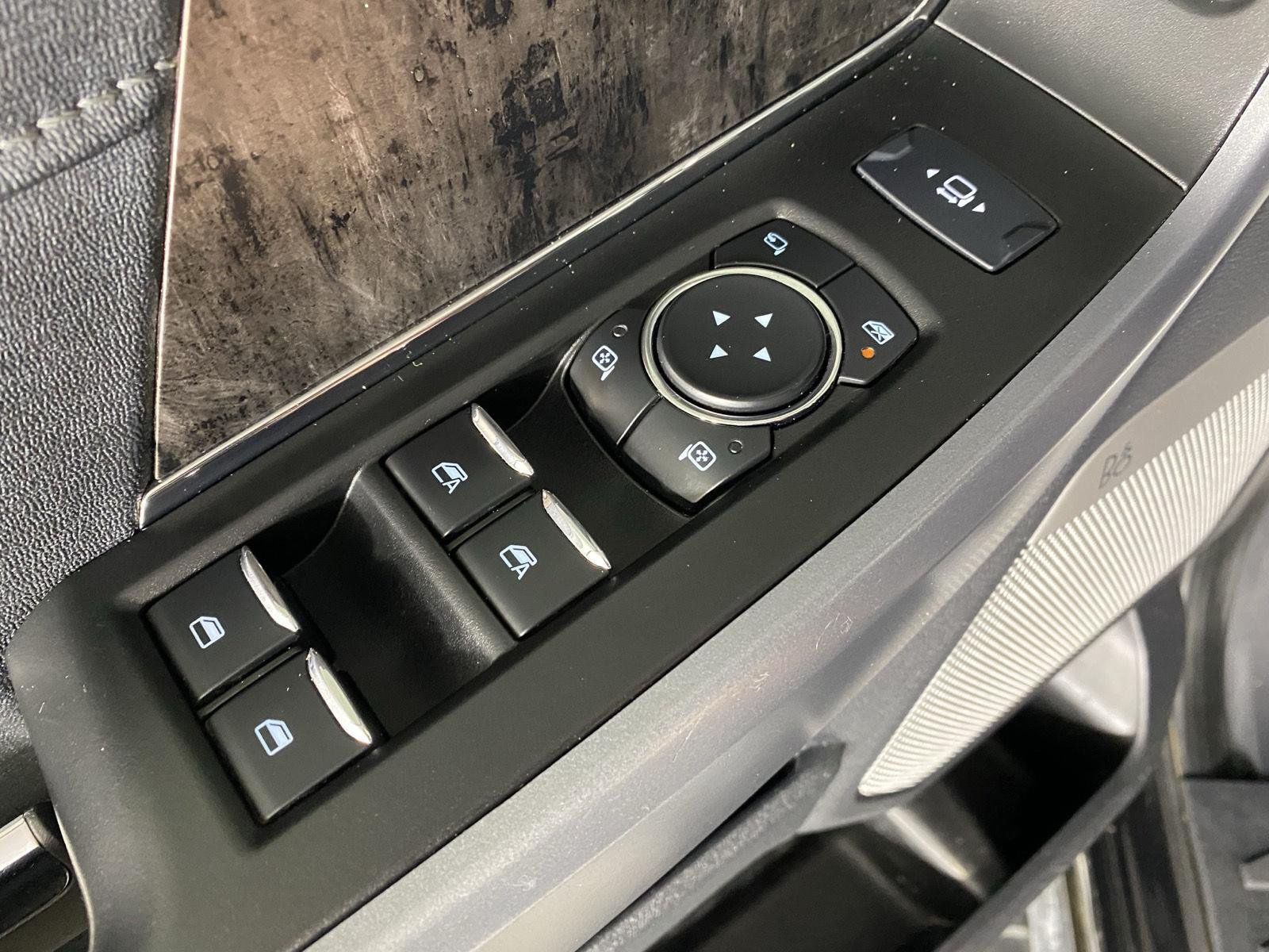 Used 2024 Agate Black Ford LARIAT image 18