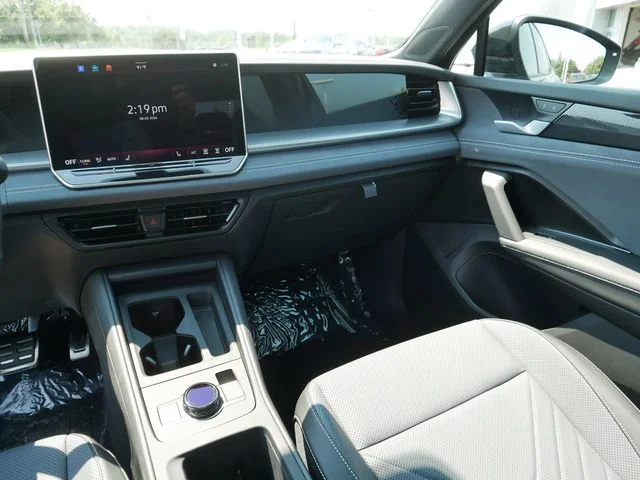 New 2026 Black Volkswagen 2.0T SE R-Line Black image 10