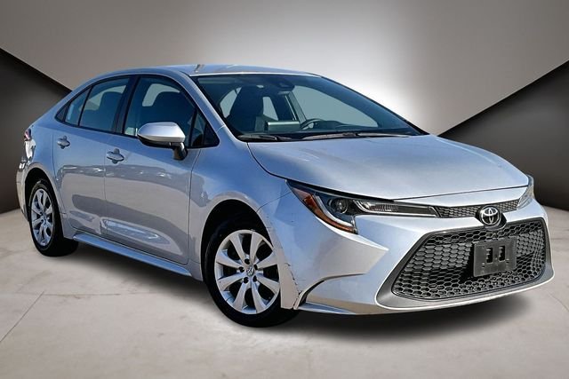 Used 2022 Toyota Corolla LE with VIN 5YFEPMAE9NP372324 for sale in White Settlement, TX