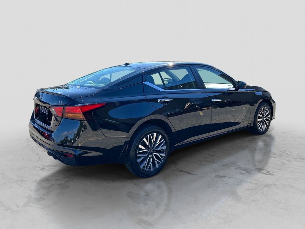 Used 2024 Black Nissan 2.5 SV image 5