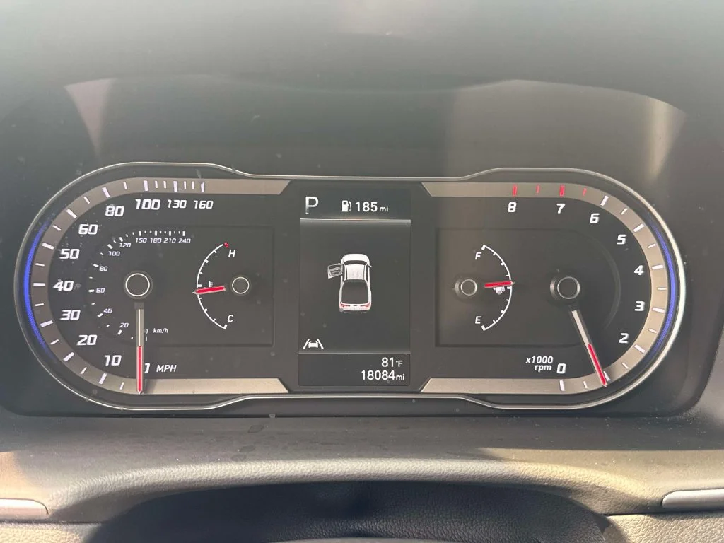 Used 2024 Black Hyundai SEL image 25