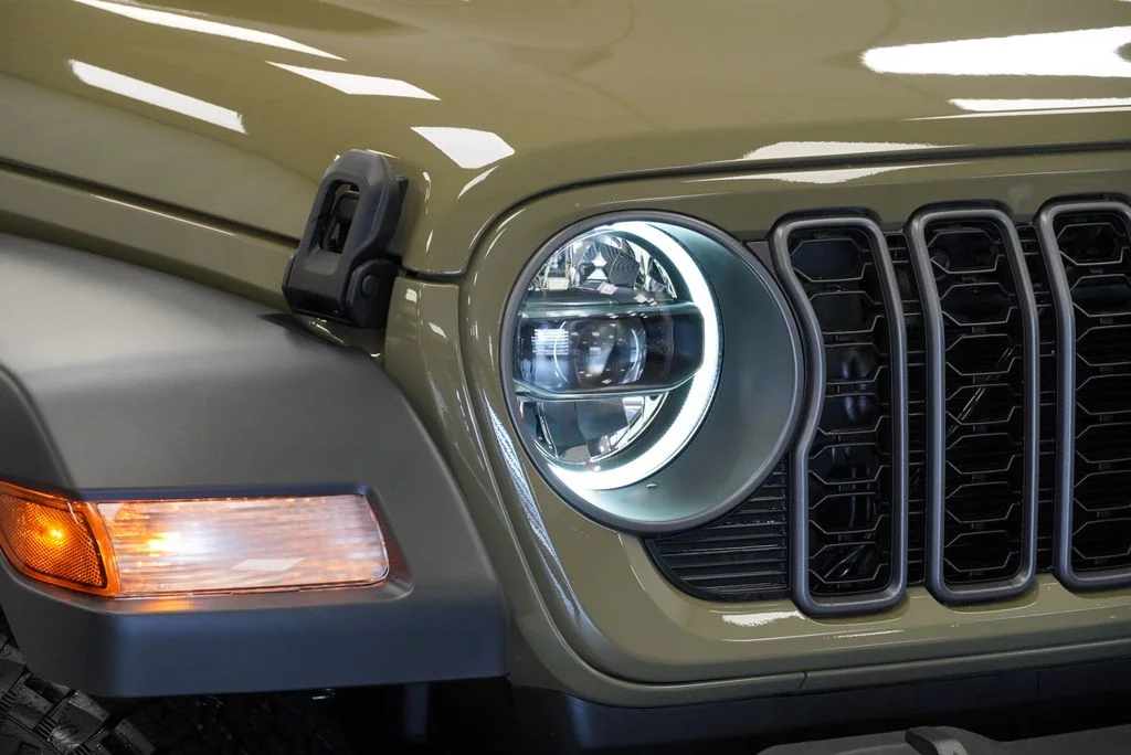 New 2027 41 Paint Jeep Sport image 5