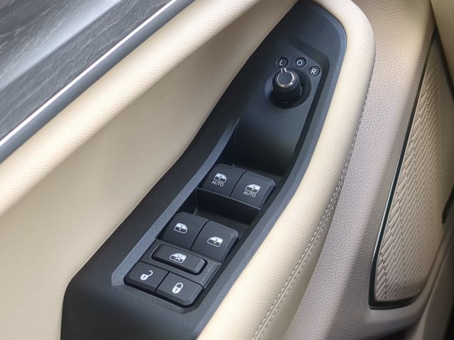 Used 2025 Black Jeep 4xe image 31