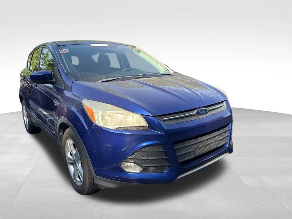 Used 2014 Blue Ford SE image 8