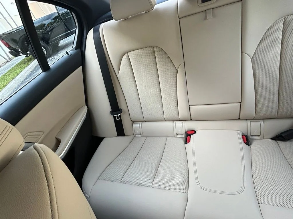 Used 2025 White BMW 330i image 12