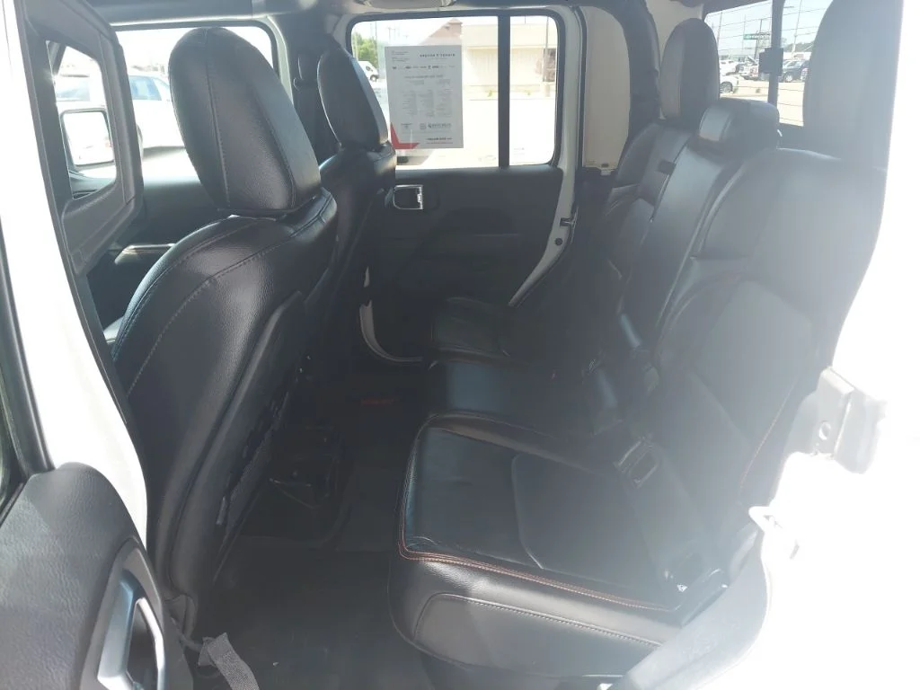 Used 2023 White Jeep Mojave image 43