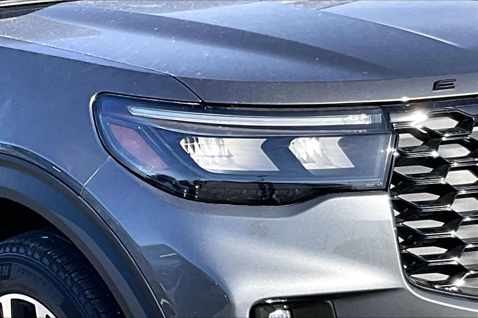 New 2026 Carbonized Gray Metallic Ford ST-Line image 10